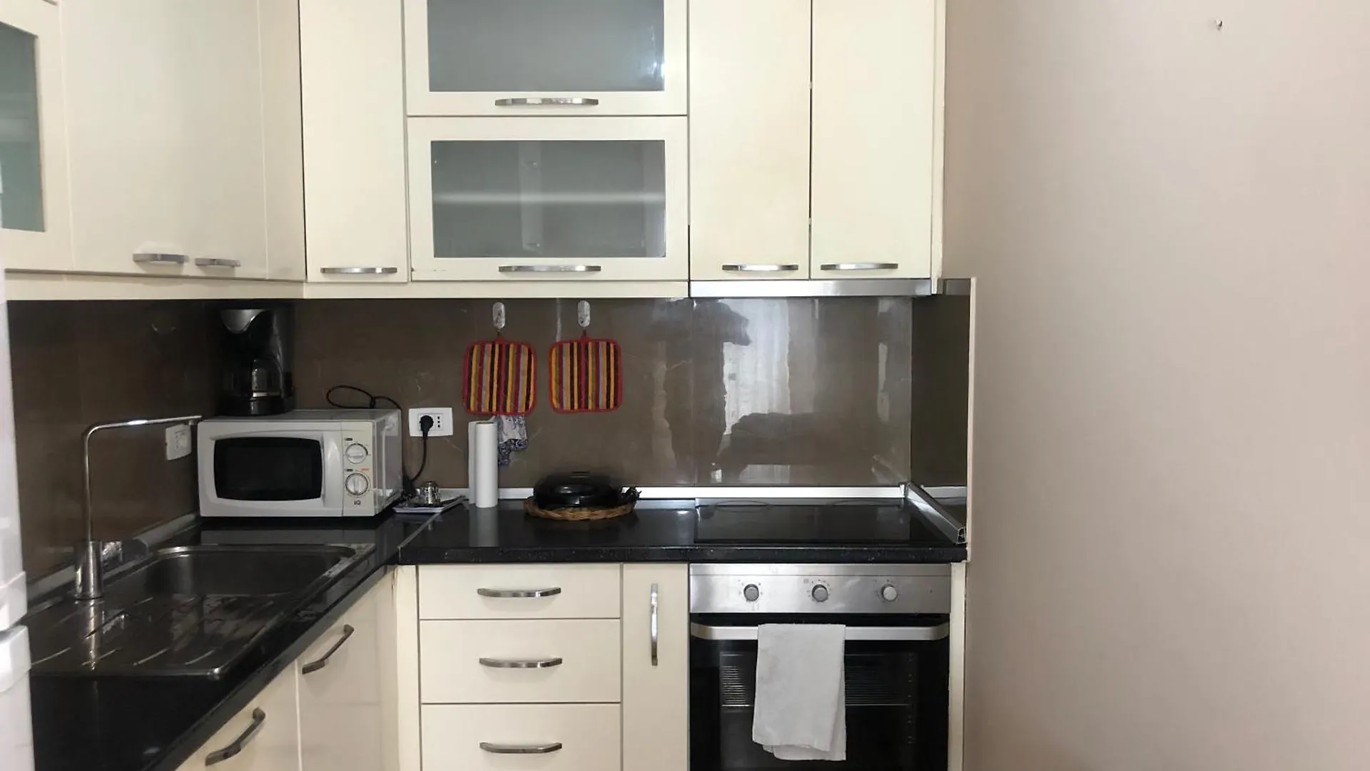 Apartment Home Sweet Home Tirana Albania